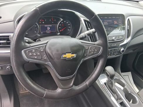 Used 2022 Chevrolet Equinox LT FWD image 13