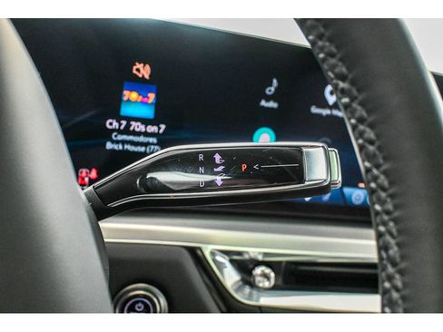 Certified 2024 Cadillac Lyriq Luxury AWD/4WD image 44