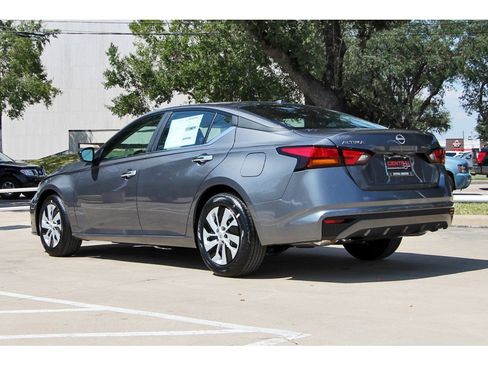 New 2025 Nissan Altima 2.5 S image 3