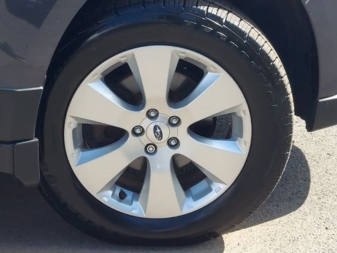 Used 2012 Subaru Outback 2.5i Limited w/ Moonroof Pkg AWD/4WD image 18