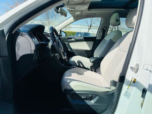 Used 2019 Volkswagen Tiguan SE image 17