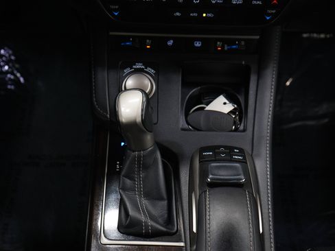 Used 2017 Lexus ES 350 w/ Luxury Package FWD image 17