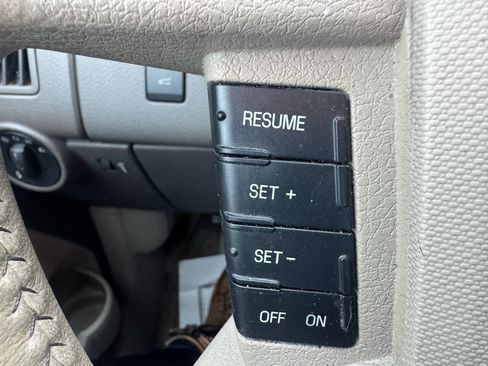 Used 2010 Ford Edge Limited image 18