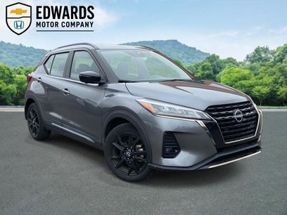 Used 2022 Nissan Kicks SR