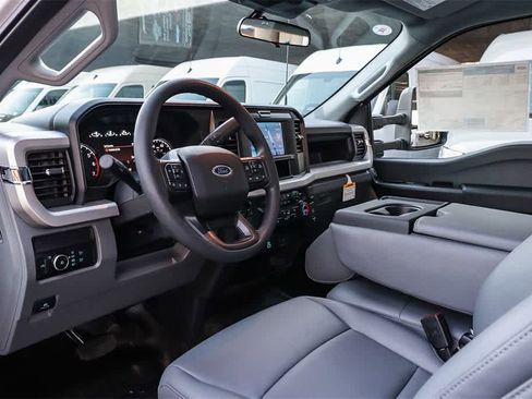 New 2026 Ford F250 XL w/ XL Chrome Package image 15