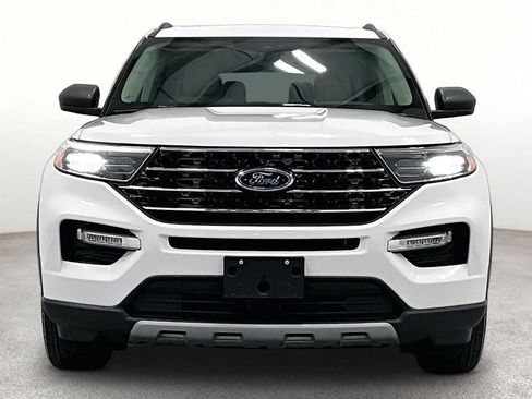 Used 2023 Ford Explorer XLT w/ Equipment Group 202A RWD image 4