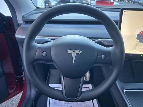 Used 2023 Tesla Model Y Performance image 18