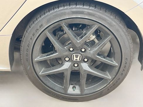 Used 2025 Honda Civic Sport image 28