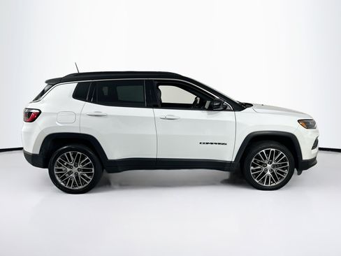 Used 2023 Jeep Compass Limited w/ Elite Group AWD/4WD image 4