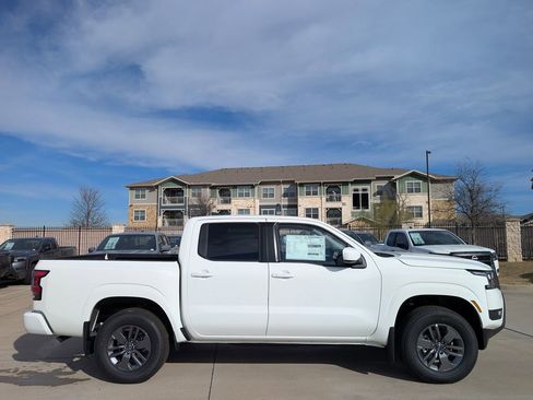 New 2025 Nissan Frontier SV image 3