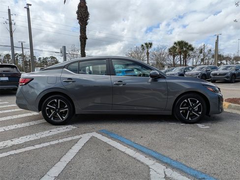 Used 2025 Nissan Sentra SV image 7