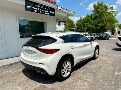 Used 2017 INFINITI QX30 Premium w/ Technology Package FWD image 15