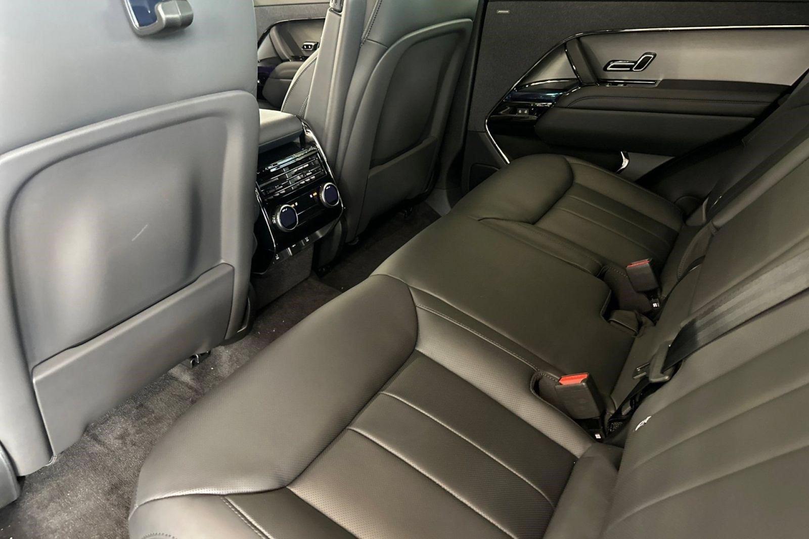 New 2026 Land Rover Range Rover Sport SE AWD/4WD image 27