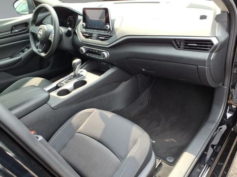 Used 2025 Nissan Altima 2.5 S FWD image 7