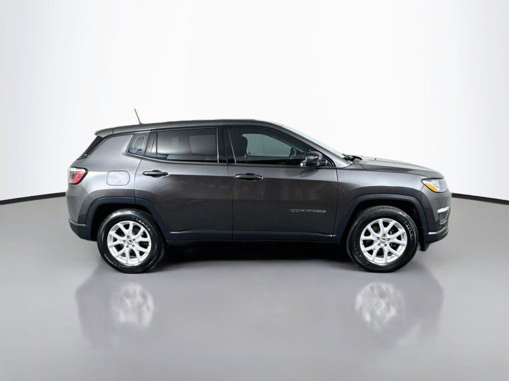 Used 2020 Jeep Compass Sport FWD image 6