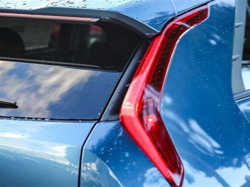 New 2025 Kia Niro EX image 10