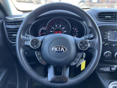Used 2016 Kia Soul + FWD image 27