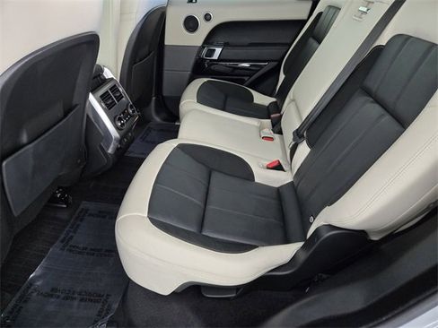 Used 2022 Land Rover Range Rover Sport HST image 5
