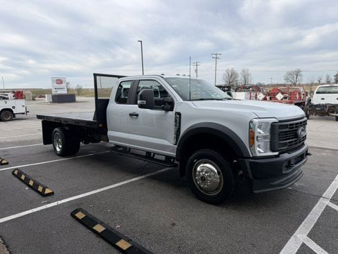 Used 2023 Ford F550 4x4 SuperCab Super Duty image 3