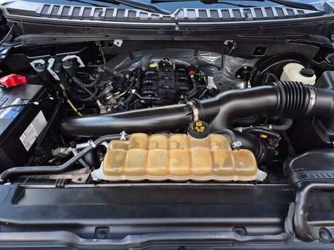 Used 2021 Ford Expedition Max XLT image 10