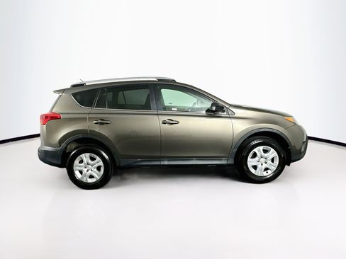 Used 2013 Toyota RAV4 LE FWD image 10