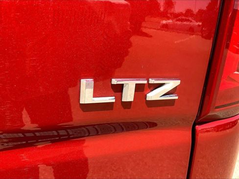 Used 2025 Chevrolet Silverado 1500 LTZ AWD/4WD image 10