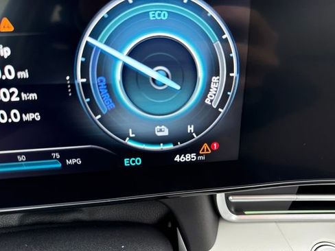 Certified 2025 Hyundai Elantra Limited image 41