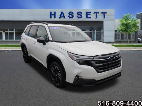 Used 2025 Subaru Forester Limited image 1