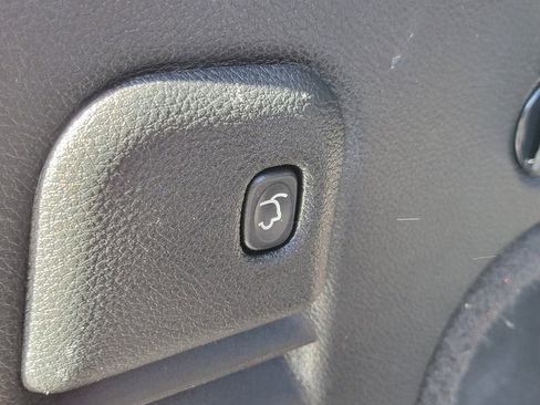 Used 2018 Jeep Grand Cherokee Altitude image 22