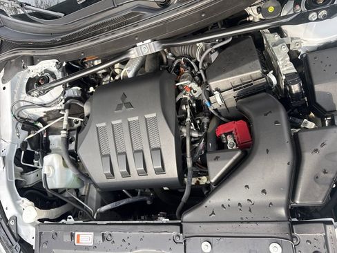 Used 2022 Mitsubishi Eclipse Cross SE image 28