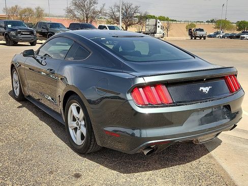 Used 2015 Ford Mustang Coupe image 2