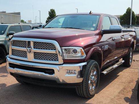 Used 2016 RAM 3500 Laramie AWD/4WD image 3
