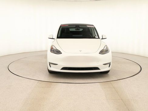 Used 2023 Tesla Model Y Performance AWD/4WD image 10