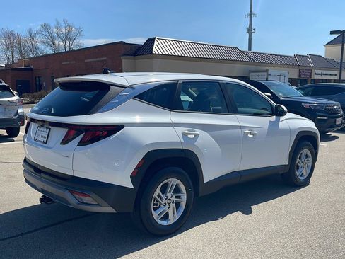 Used 2025 Hyundai Tucson SE AWD/4WD image 5