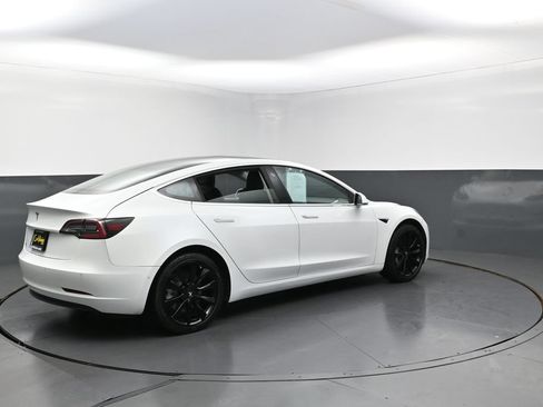 Used 2019 Tesla Model 3 Standard Range Plus RWD image 37