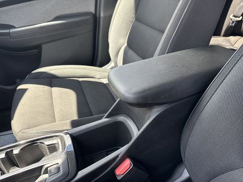 Used 2023 Chevrolet TrailBlazer LT FWD image 25