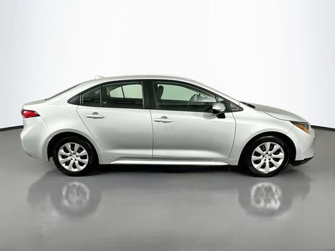 Used 2024 Toyota Corolla LE FWD image 4