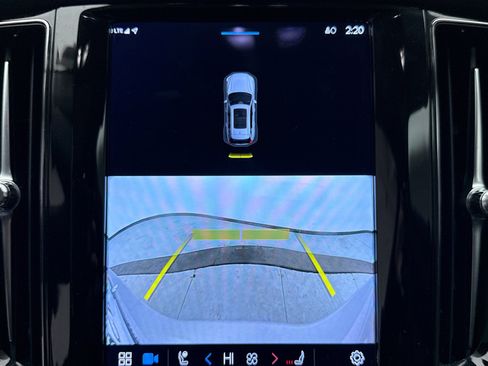 Used 2023 Volvo XC60 B5 Plus w/ Climate Package image 11