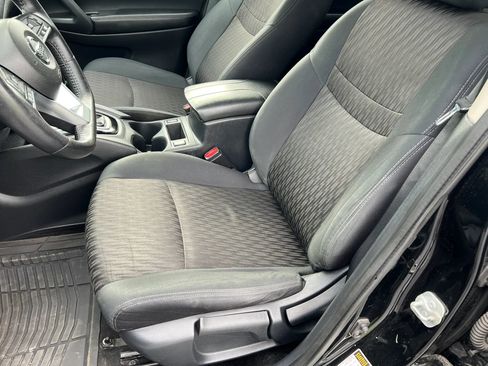 Used 2019 Nissan Rogue S w/ Special Edition Package AWD/4WD image 10