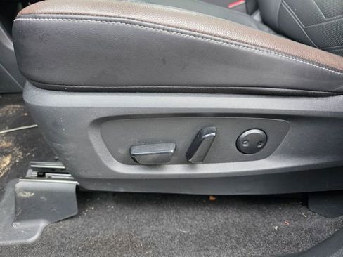 Used 2024 Nissan Pathfinder Platinum w/ Cargo Package image 14