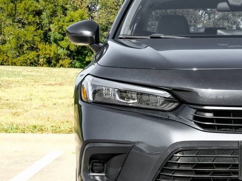 Used 2023 Honda Civic EX image 47