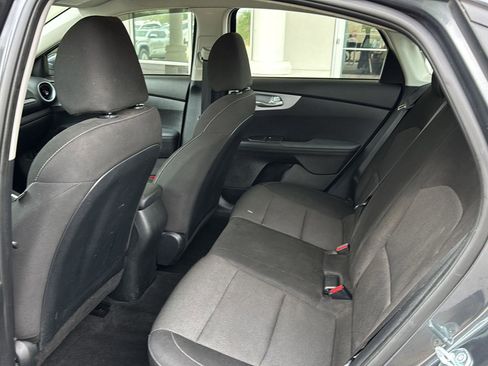Used 2023 Kia Forte LXS w/ LXS Technology Package image 9