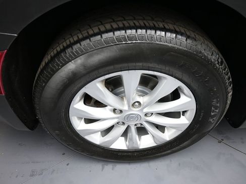 Used 2017 Chrysler Pacifica Touring-L image 12