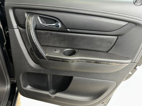 Used 2017 GMC Acadia Limited SLT image 32