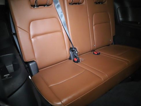 Certified 2024 Nissan Pathfinder Platinum AWD/4WD image 39