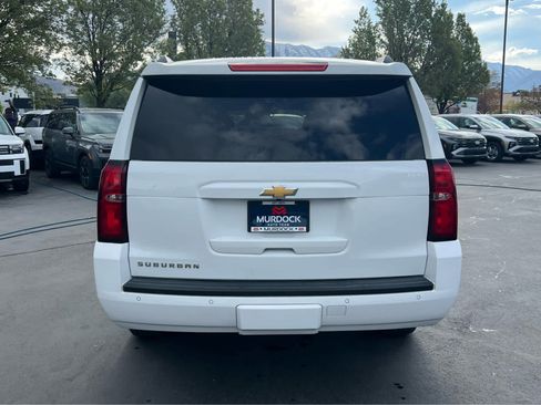 Used 2018 Chevrolet Suburban LT image 10