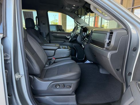 Used 2026 GMC Sierra 1500 SLT AWD/4WD image 30