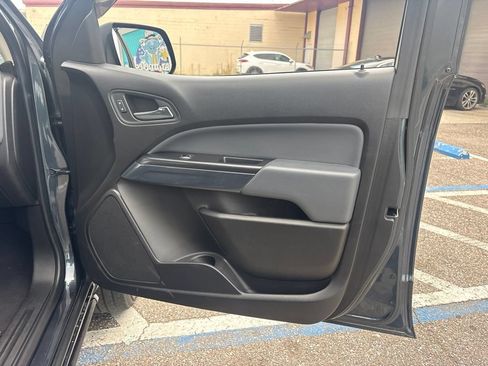 Used 2019 Chevrolet Colorado Z71 RWD image 16