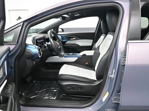 Used 2024 Chevrolet Equinox EV LT w/ Active Safety Package 3 FWD image 11