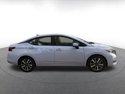 Used 2025 Nissan Versa SV image 8